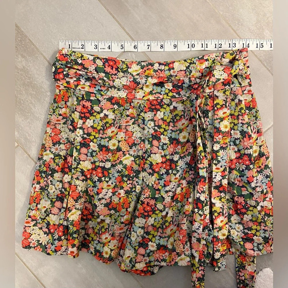 J. Crew x Liberty of London Thorpe Floral Sleeveless Top & Shorts SET S/4 - Picture 9 of 13